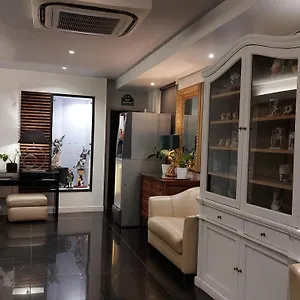 Monceau 2* Paříž